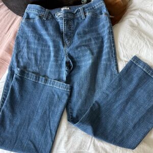 Levi’s Perfectly Slimming 512 Bootcut Jeans
